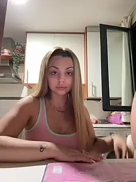 Stripchat Best live sex cam show of Noeliagglow