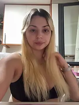Stripchat Watch Live Sex Cams of Noeliagglow