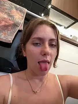 Stripchat Free Porn Cam of MariiD