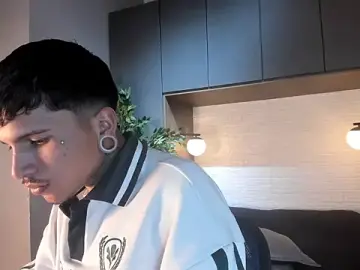 Stripchat Watch Live Sex Cams of Valentino_Knox