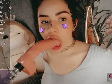 Stripchat Free Live Porn of Queen_Deepthroat