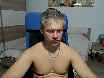 Stripchat Sex Cam of RobbyShawz