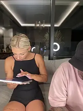 Stripchat Best live sex cam show of SexOnMyLvL