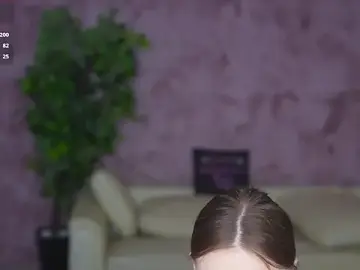 Stripchat Free Porn Cam of Zlata_Sky