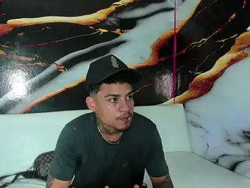 Stripchat Live Porn of rich_dirty_sex69