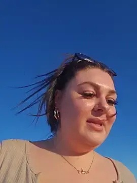 Stripchat Sex Cam of BaddieBellaUK