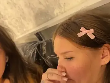 Stripchat Live Porn of pinklesbi