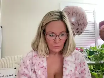 Stripchat Best live sex cam show of Milf_Goddess