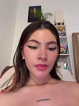 Stripchat Sex Cam of Your_Honeey