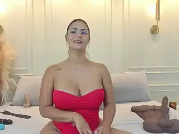 Stripchat Best live sex cam show of gabysanta_