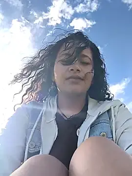 Stripchat Free Porn Cam of Yaya_watson