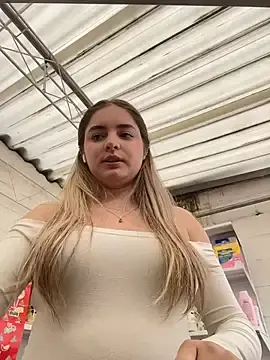 Stripchat Sex Cam of imlindapink