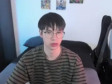 Stripchat Live Sex Cam of Andy_Bankai