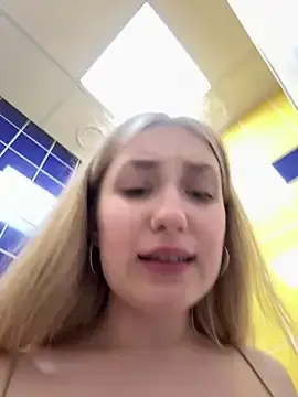 Stripchat Live Sex Cam of Polly_Pop
