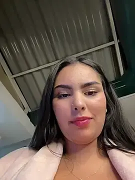 Stripchat Sex Cam of Maddy_Rouse_