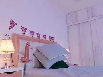 Stripchat Sex Cam of mia_hank