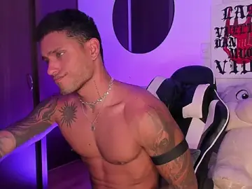 Stripchat Free Porn Cam of Alessandro_Vanni
