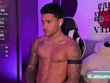 Stripchat Sex Cam of Alessandro_Vanni