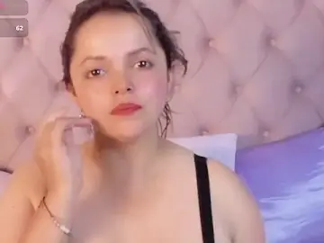 Stripchat Live Sex Cam of vintoria_cherry