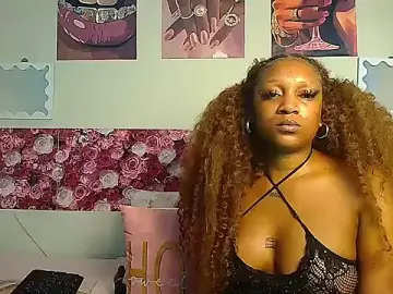 Stripchat Free Porn Cam of EnchantingLisa