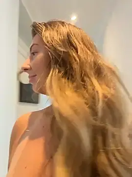 Stripchat Sex Cam of curvyflawless