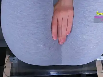 Stripchat Free Porn Cam of Cameltoe_squirt_inPants