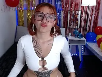 Stripchat Nude Webcam of Sofy_Brm