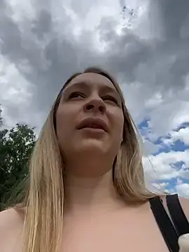 Stripchat Live Sex Cam of SashaCatt