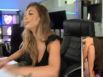 Stripchat Sex Cam of BabesGoWild