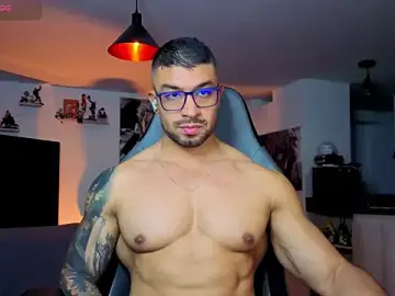 Stripchat Free Porn Cam of Michael_Diamond