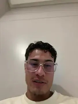 Stripchat Free Porn Cam of TavoHot_