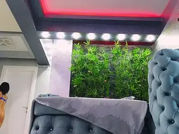 Stripchat Live Sex Cam of Theowonder
