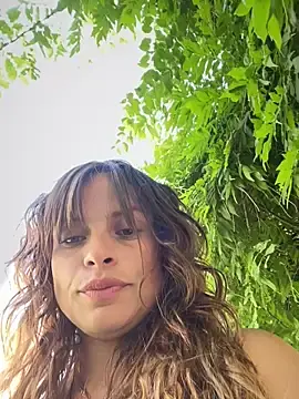 Stripchat Sex Cam of Gjynna-kiim