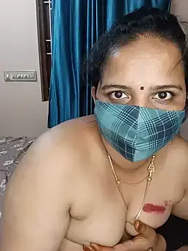 Stripchat Nude Webcam of pirainilla