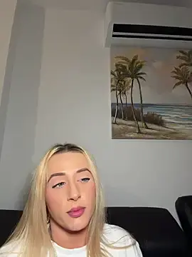 Stripchat Free Live Porn of Strongqueen