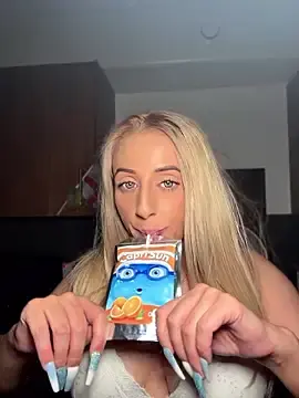 Stripchat Free Live Porn of Strongqueen