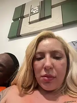 Stripchat Live Sex of Juuhschmitt
