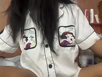 Stripchat Free Live Porn of asian-doll