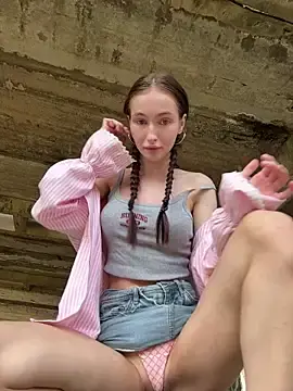 Stripchat Live Sex of -missbehaving-