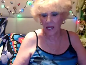 Stripchat Sex Cam of HappyWomanOn