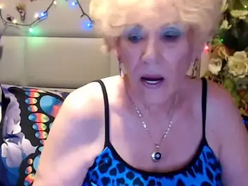 Stripchat Nude Webcam of HappyWomanOn