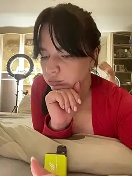 Stripchat Watch Live Sex Cams of Poly_Nick
