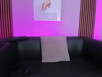 Stripchat Free Live Porn of Ariana_collinss