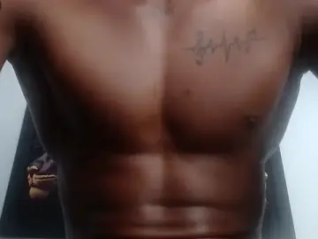 Stripchat Adult Webcams of drake_brwon_23