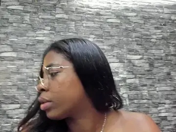 Stripchat Live Sex Cam of KatieGomez