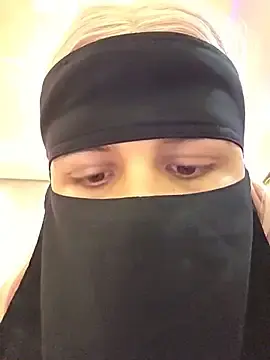 Stripchat Nude Webcam of malak_spicy