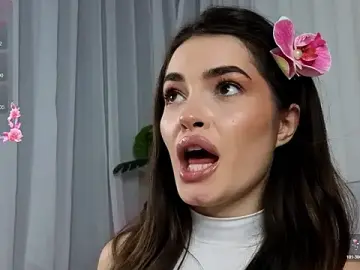 Stripchat Live Sex of SweetAuraa