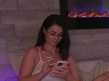 Stripchat Free Live Porn of SeductiveMom