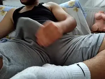 Stripchat Live Porn of bigdickguy21cm