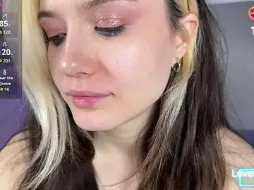 Stripchat Nude Webcam of _blowjob_queen